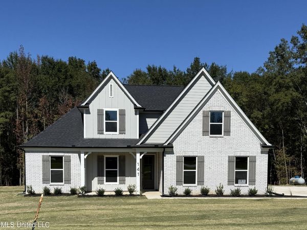 141 Centerline Roper Loop, Byhalia, MS 38611