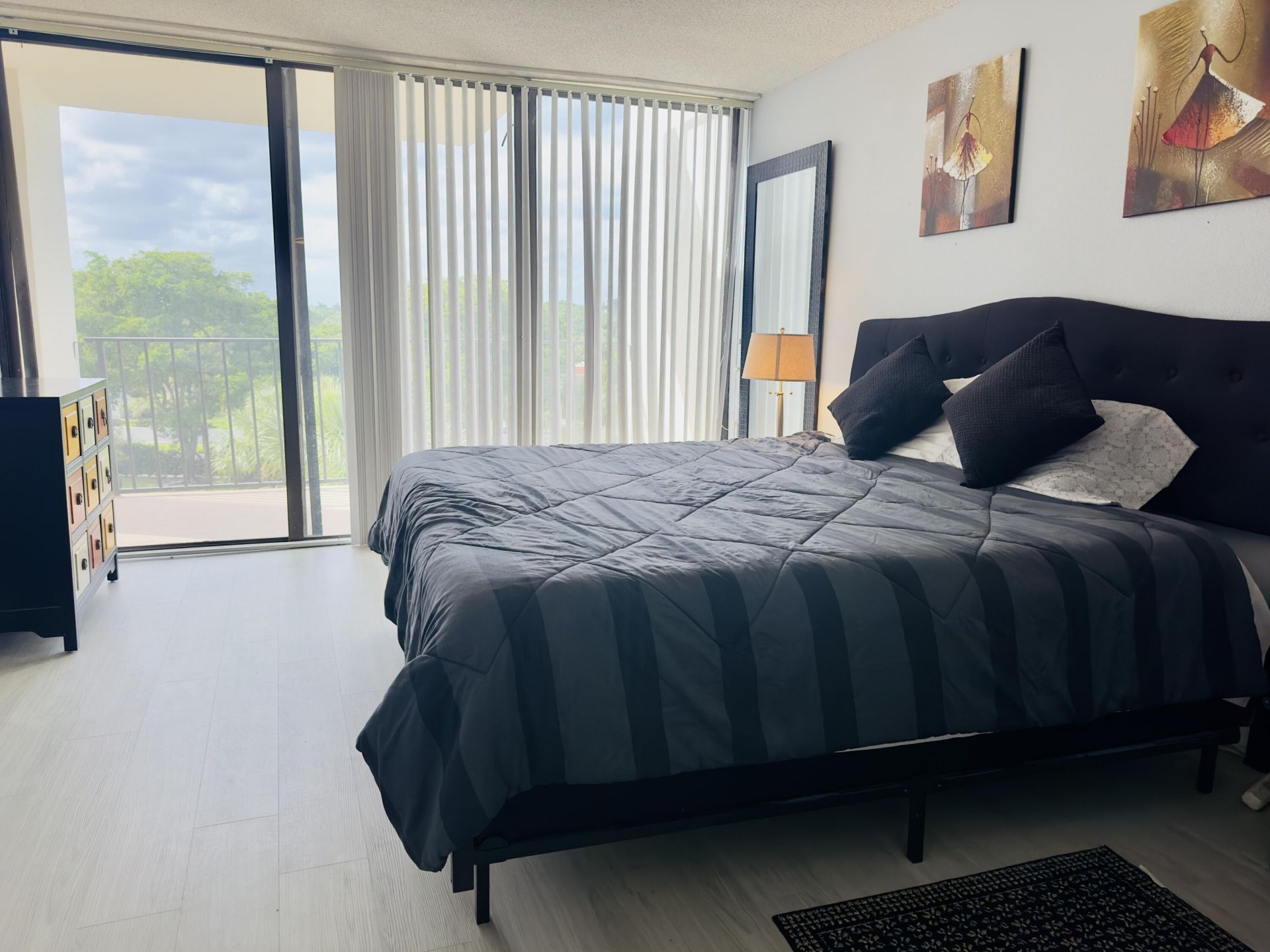 1830 Embassy Drive, Unit 505, West Palm Beach, FL 33401 Photo