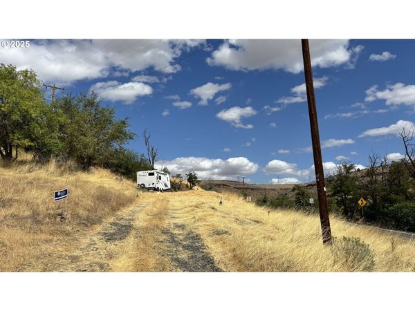 0 S HIGHWAY 197, Maupin, OR 97037