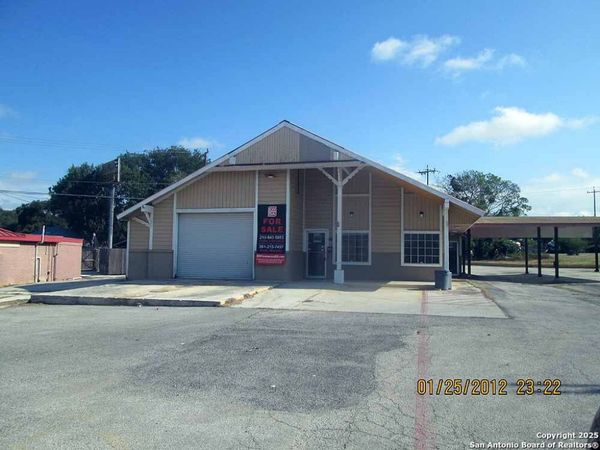 1526 Pat Booker, Universal City, TX 78148