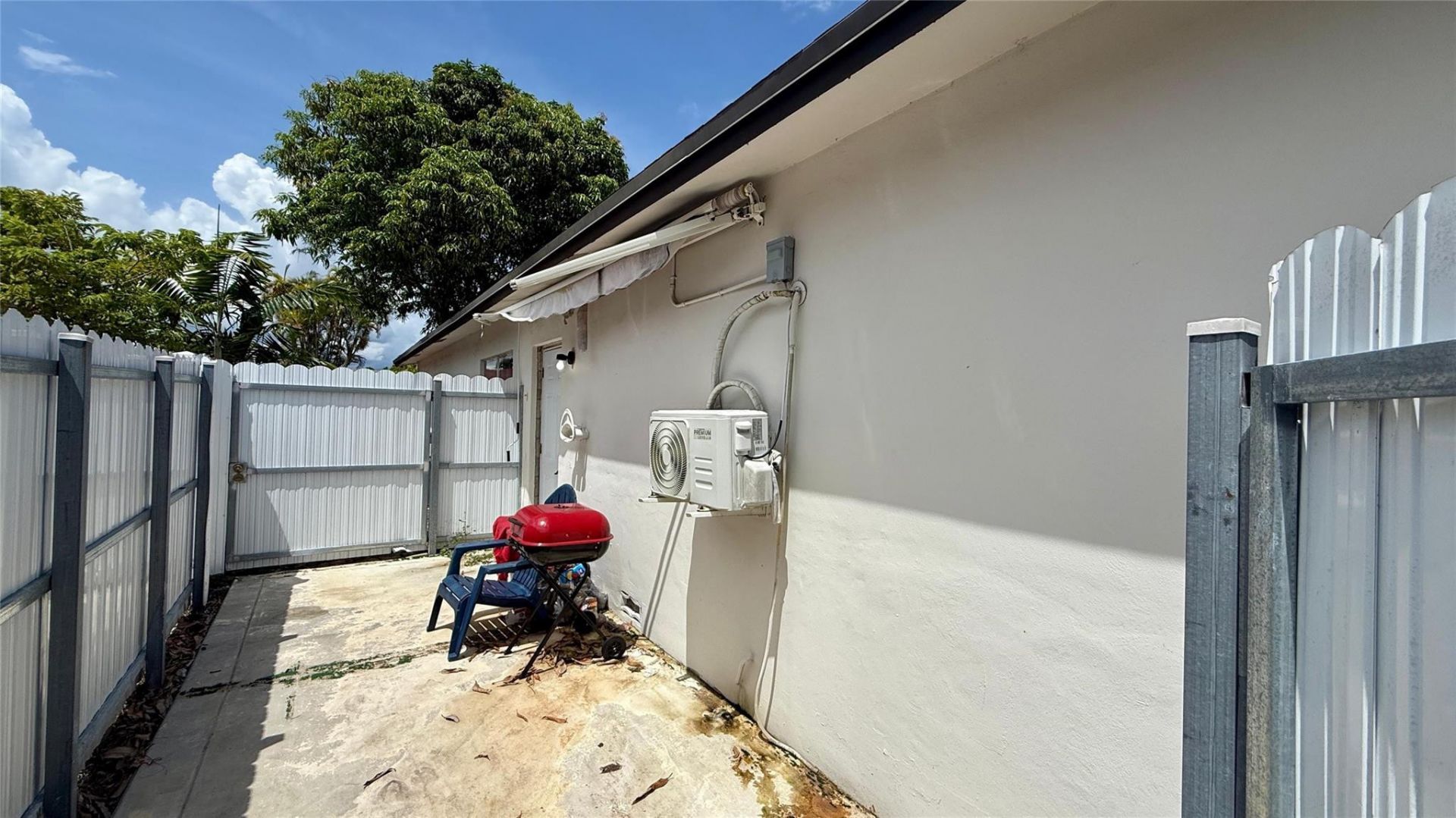 8231 SW 9th Street, North Lauderdale, FL 33068 Photo