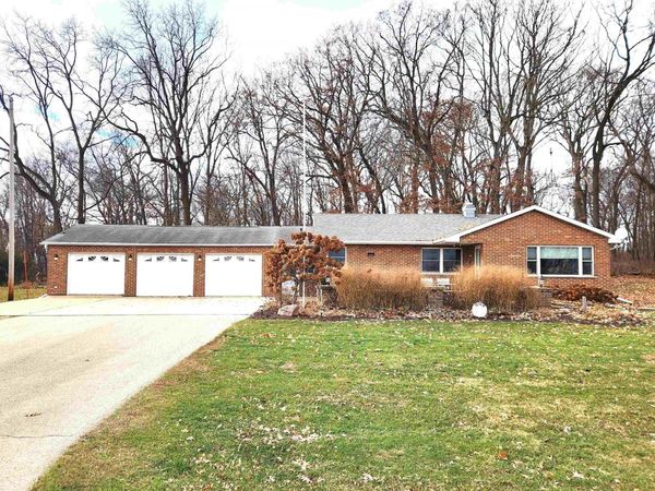 17234 Balltown Road, Sherrill, IA 52073