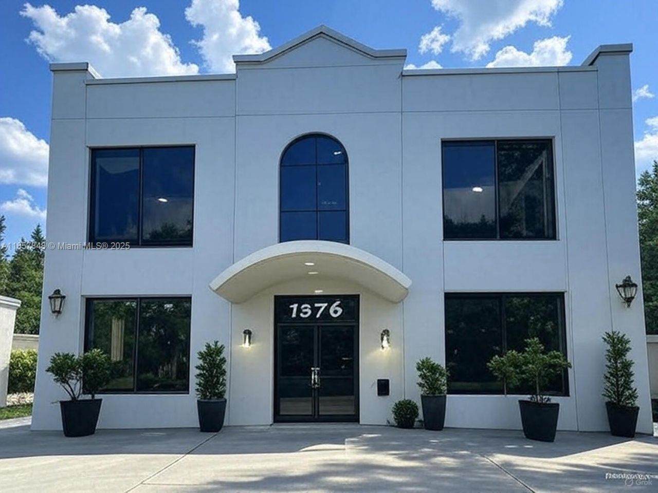 1376 NW 35th St, Miami, FL 33142 Photo