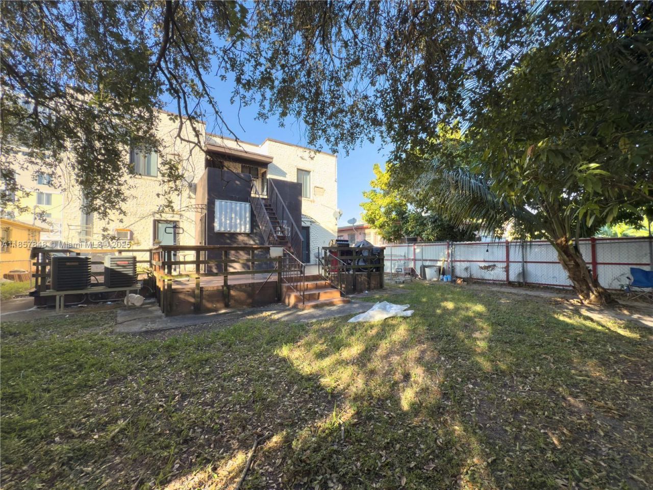 1376 NW 35th St, Miami, FL 33142 Photo