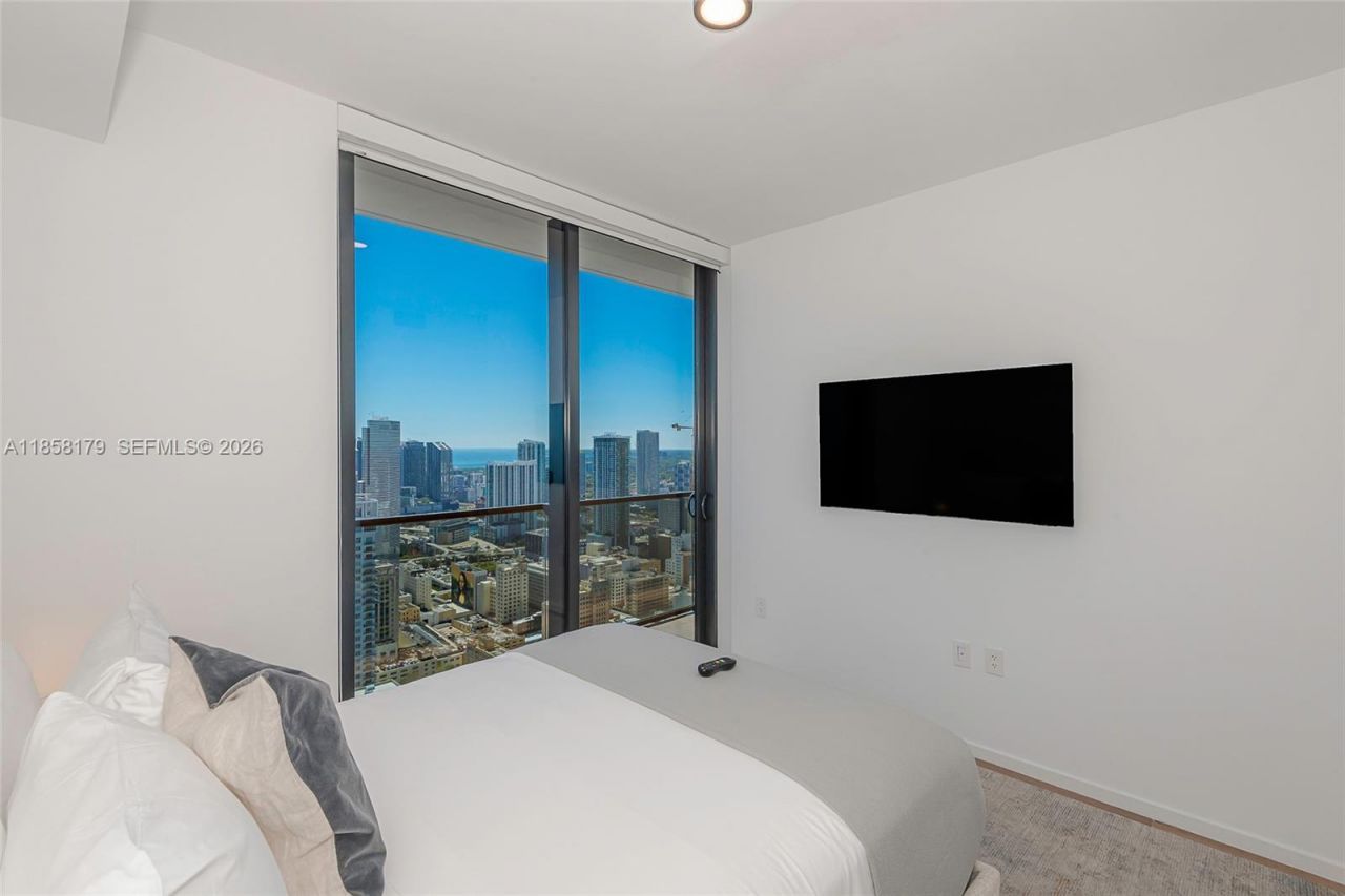 398 NE 5th St, Unit 4417, Miami, FL 33132 Photo