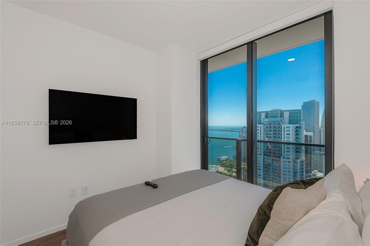 398 NE 5th St, Unit 4417, Miami, FL 33132 Photo