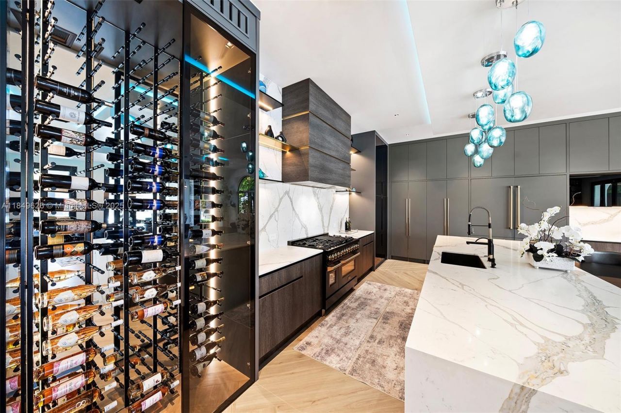 Please Call For Address, Unit 632, Fort Lauderdale, FL 33304 Photo