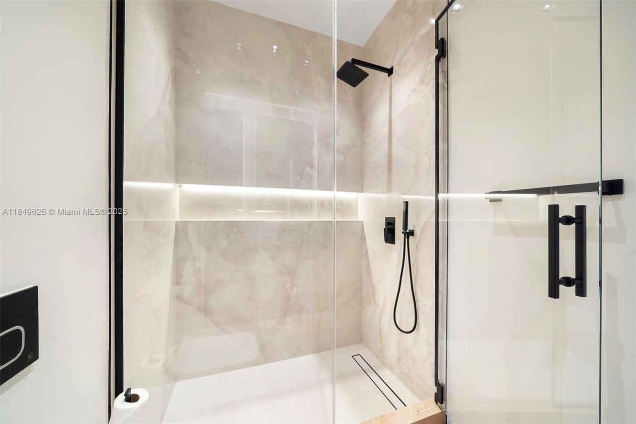 Please Call For Address, Unit 632, Fort Lauderdale, FL 33304 Photo