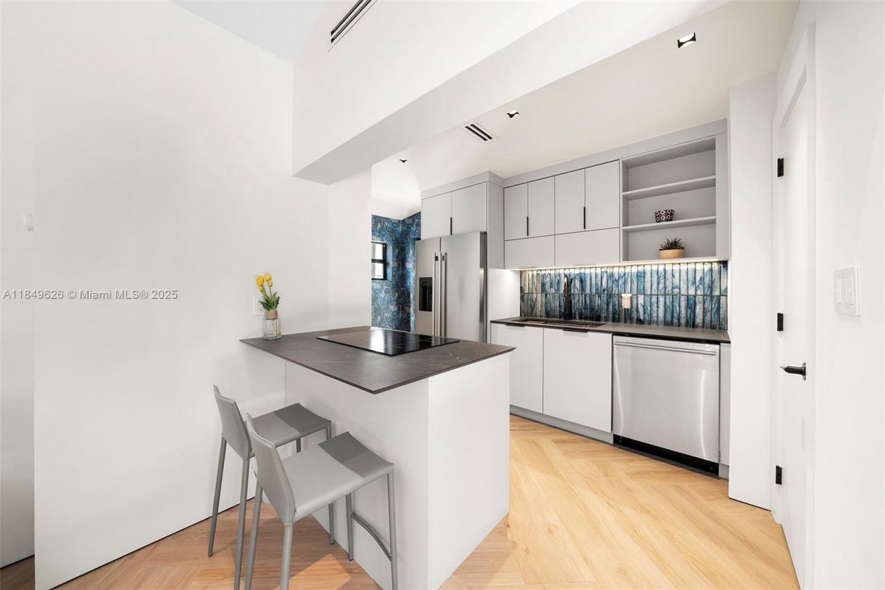 Please Call For Address, Unit 632, Fort Lauderdale, FL 33304 Photo