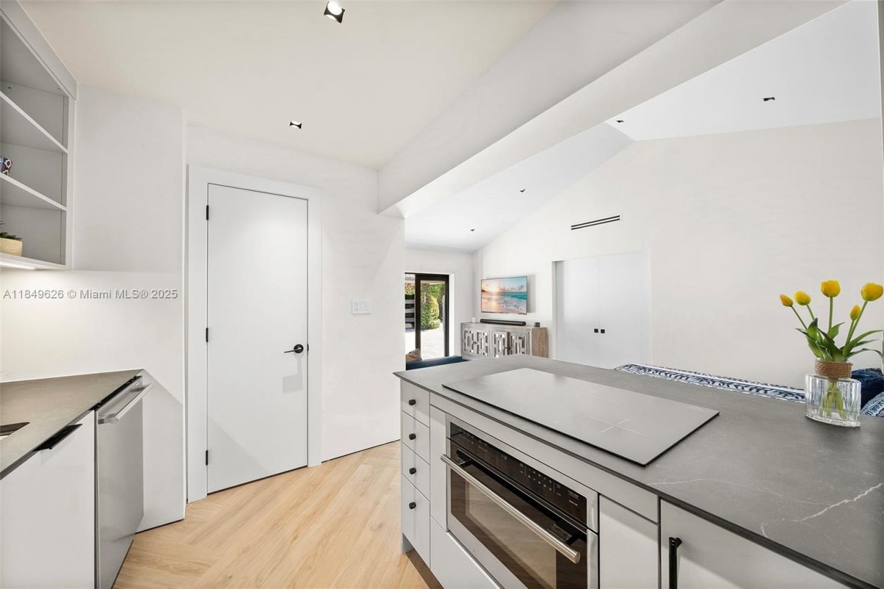 Please Call For Address, Unit 632, Fort Lauderdale, FL 33304 Photo