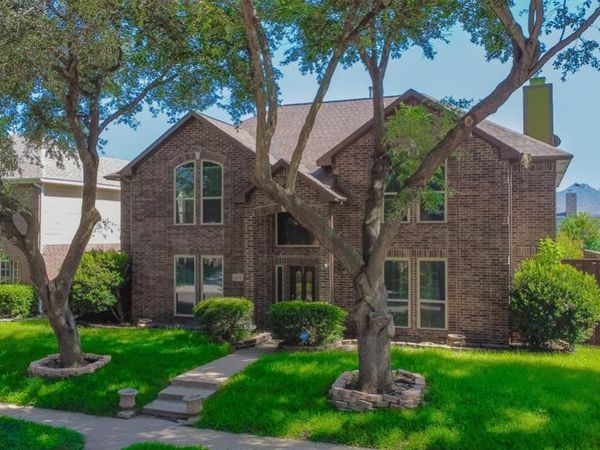2713 Water Oak Drive, Grand Prairie, TX 75052