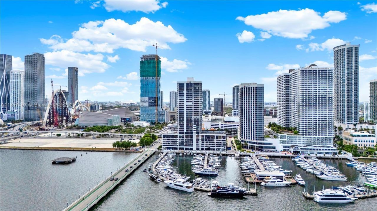 555 NE 15th St, Unit 31E, Miami, FL 33132 Photo