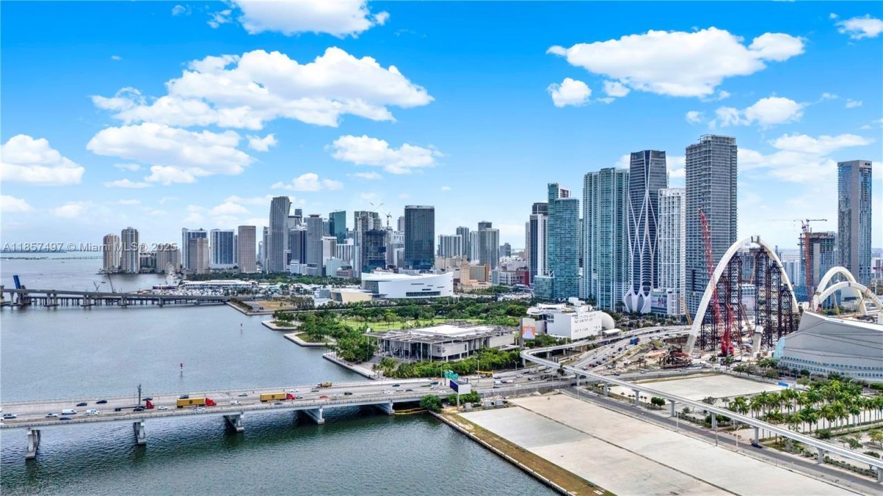 555 NE 15th St, Unit 31E, Miami, FL 33132 Photo