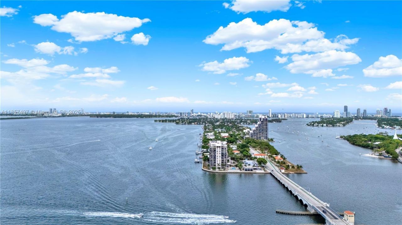 555 NE 15th St, Unit 31E, Miami, FL 33132 Photo