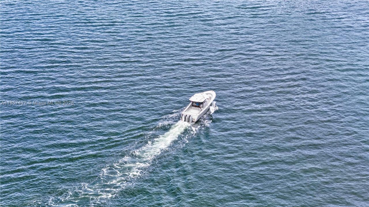 555 NE 15th St, Unit 31E, Miami, FL 33132 Photo