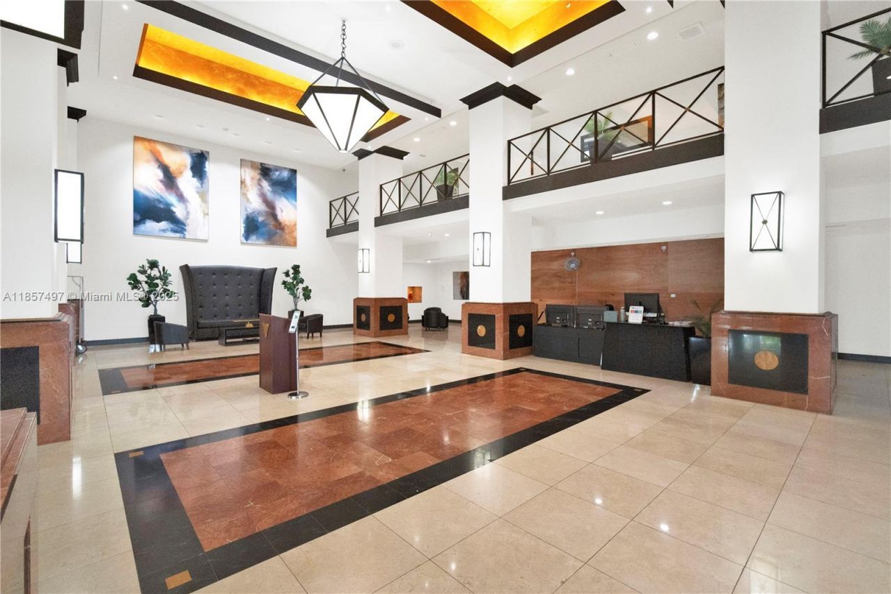 555 NE 15th St, Unit 31E, Miami, FL 33132 Photo