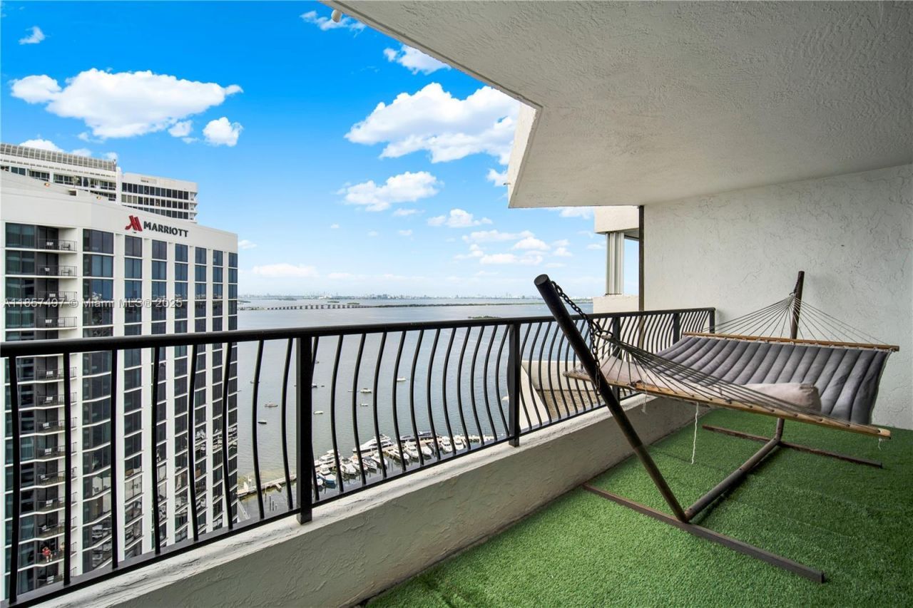 555 NE 15th St, Unit 31E, Miami, FL 33132 Photo