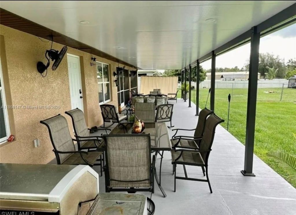 1816 Tomaso Ave, Lehigh Acres, FL 33972 Photo