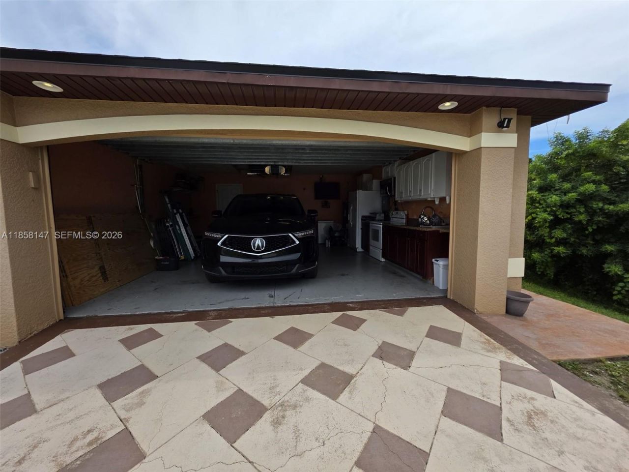 1816 Tomaso Ave, Lehigh Acres, FL 33972 Photo