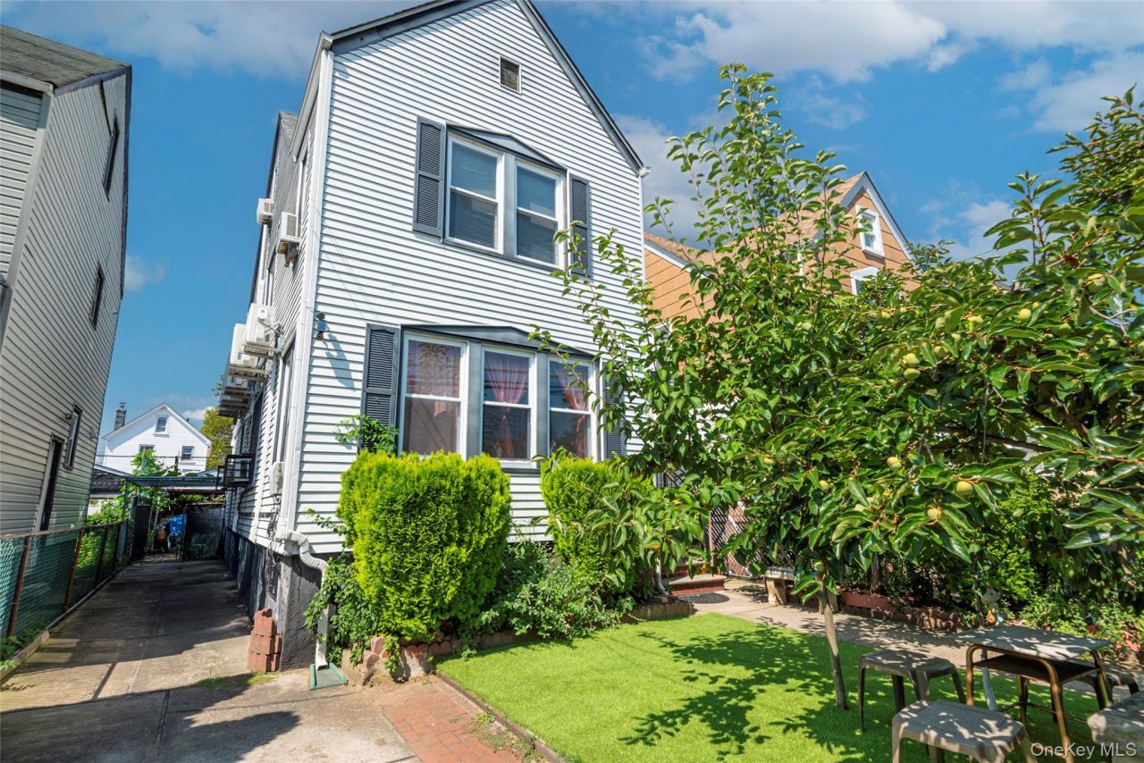 Stuyvesant Hts NY Residential Properties - Howard Hanna