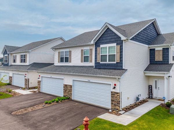 271 Barrett Drive, Yorkville, IL 60560