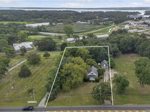 653 Main Road, Aquebogue, NY 11931