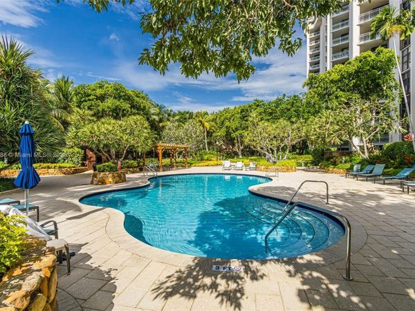 2000 Towerside Ter, Unit 406, Miami, FL 33138