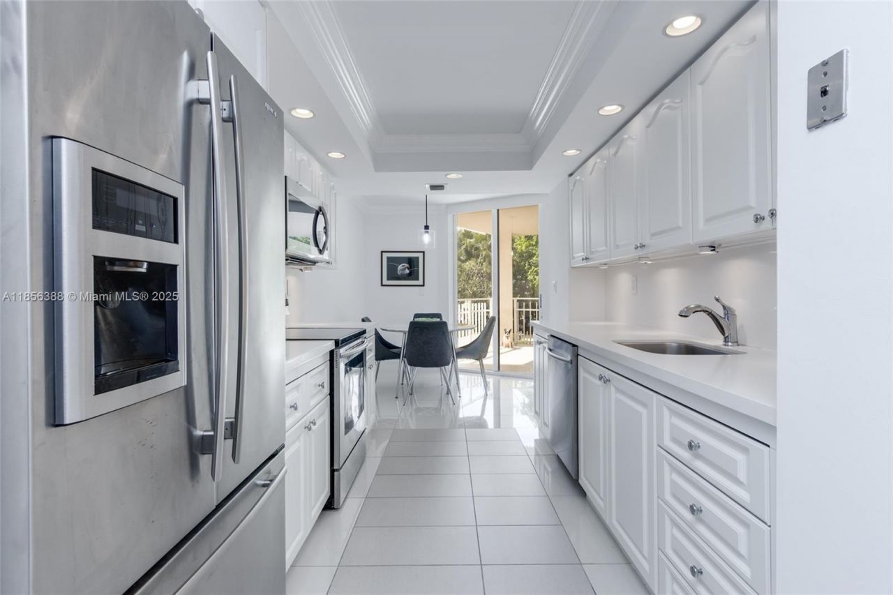 2000 Towerside Ter, Unit 406, Miami, FL 33138 Photo