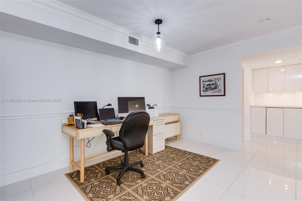 2000 Towerside Ter, Unit 406, Miami, FL 33138 Photo