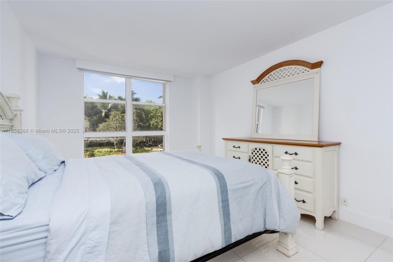 2000 Towerside Ter, Unit 406, Miami, FL 33138 Photo