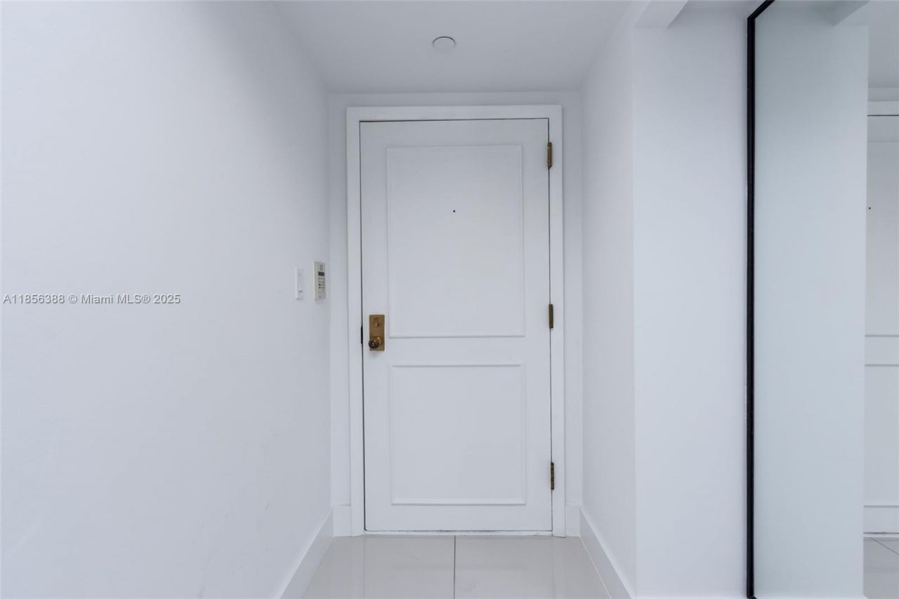 2000 Towerside Ter, Unit 406, Miami, FL 33138 Photo