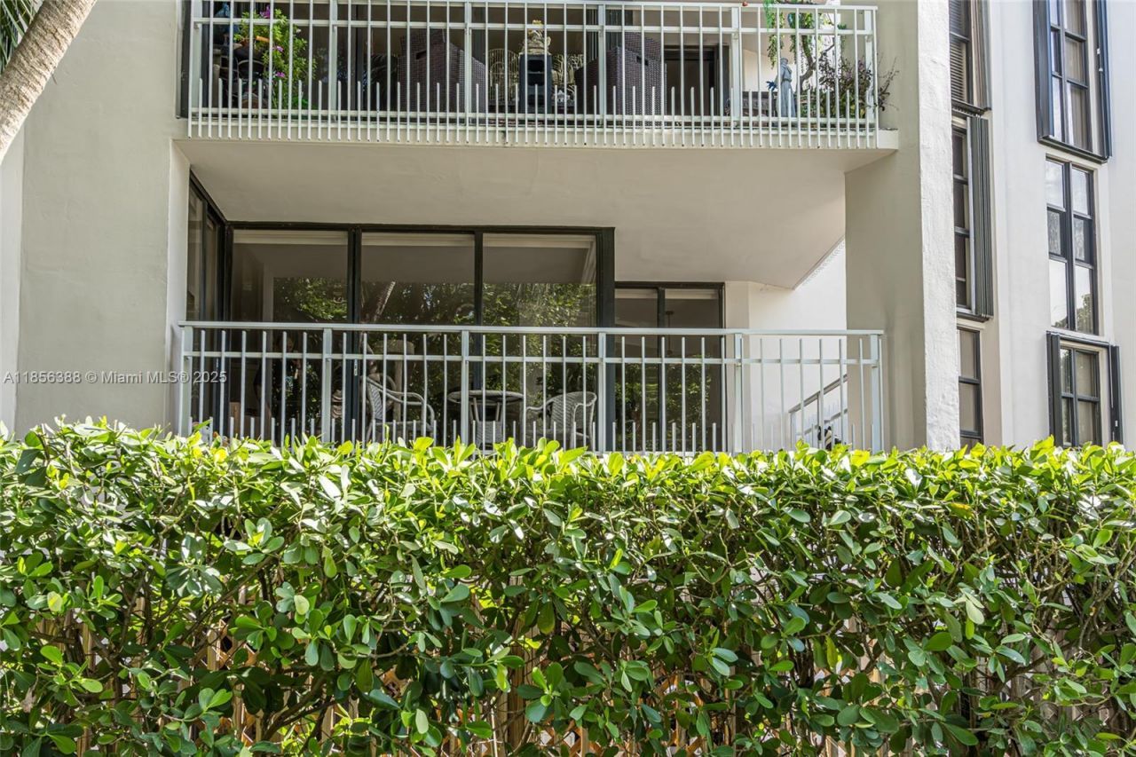 2000 Towerside Ter, Unit 406, Miami, FL 33138 Photo