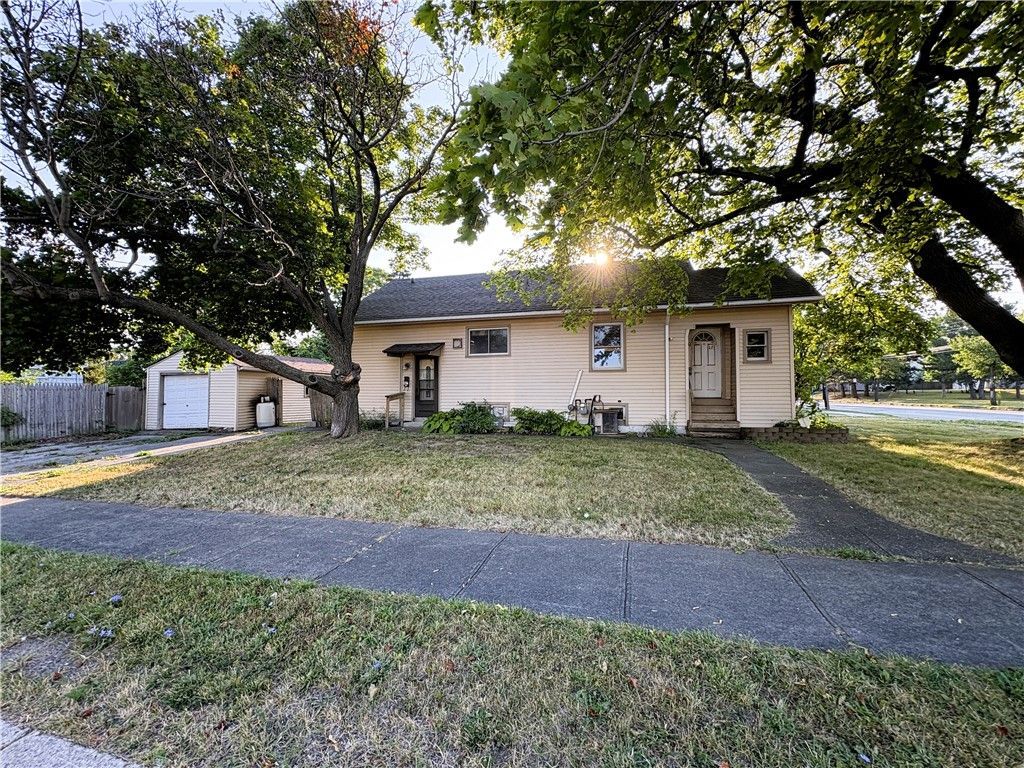 968 Ridgeway Avenue, Rochester, NY 14615 Main Photo