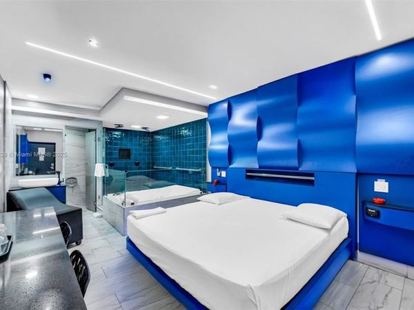 841 N Krome Ave, Homestead, FL 33030