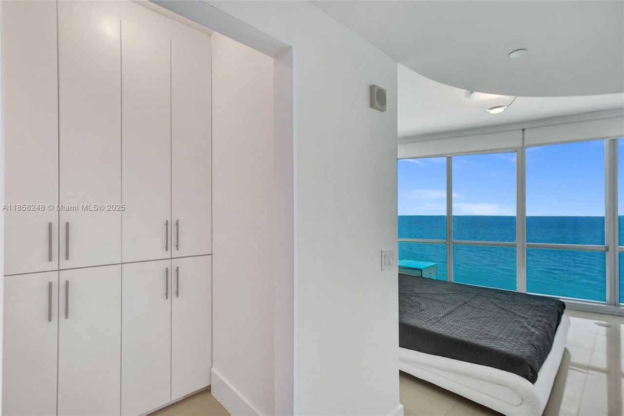 17121 Collins Ave, Unit 2003, Sunny Isles Beach, FL 33160 Photo