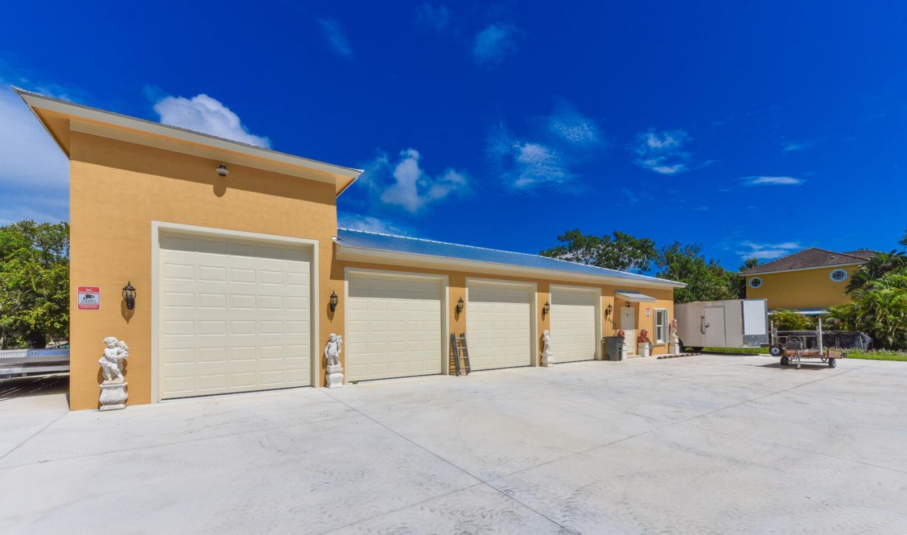 8073 S Indian River Drive, Fort Pierce, FL 34982 Photo