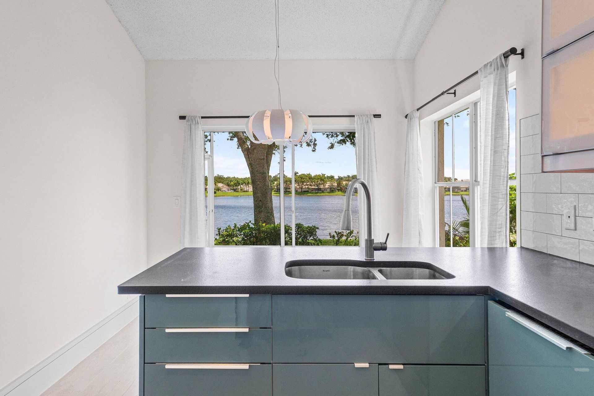 10674 Pelican Drive, Wellington, FL 33414 Photo