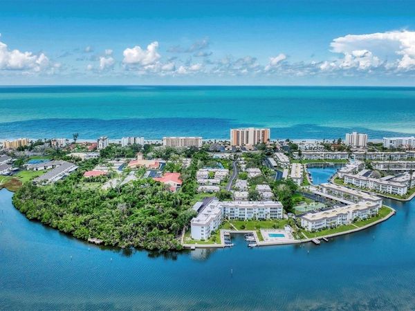 534 SUTTON PLACE, LONGBOAT KEY, FL 34228