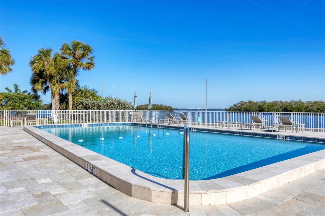 534 Sutton Place, Longboat Key, FL 34228 Photo