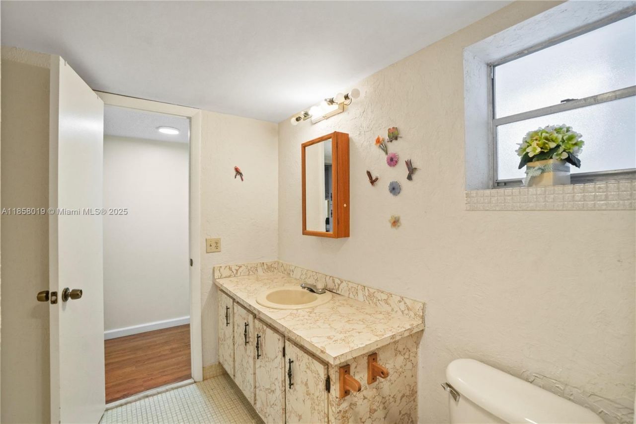 3170 Holiday Springs Blvd, Unit 203, Margate, FL 33063 Photo