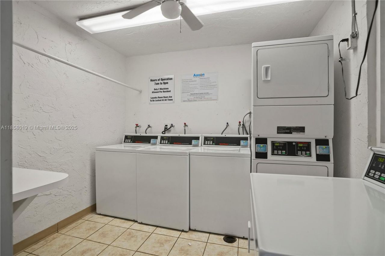 3170 Holiday Springs Blvd, Unit 203, Margate, FL 33063 Photo