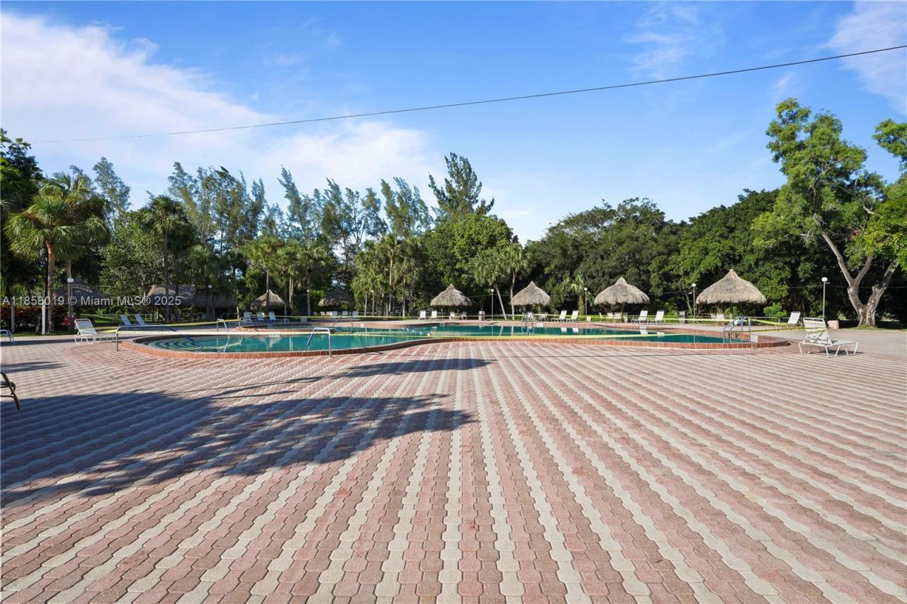 3170 Holiday Springs Blvd, Unit 203, Margate, FL 33063 Photo