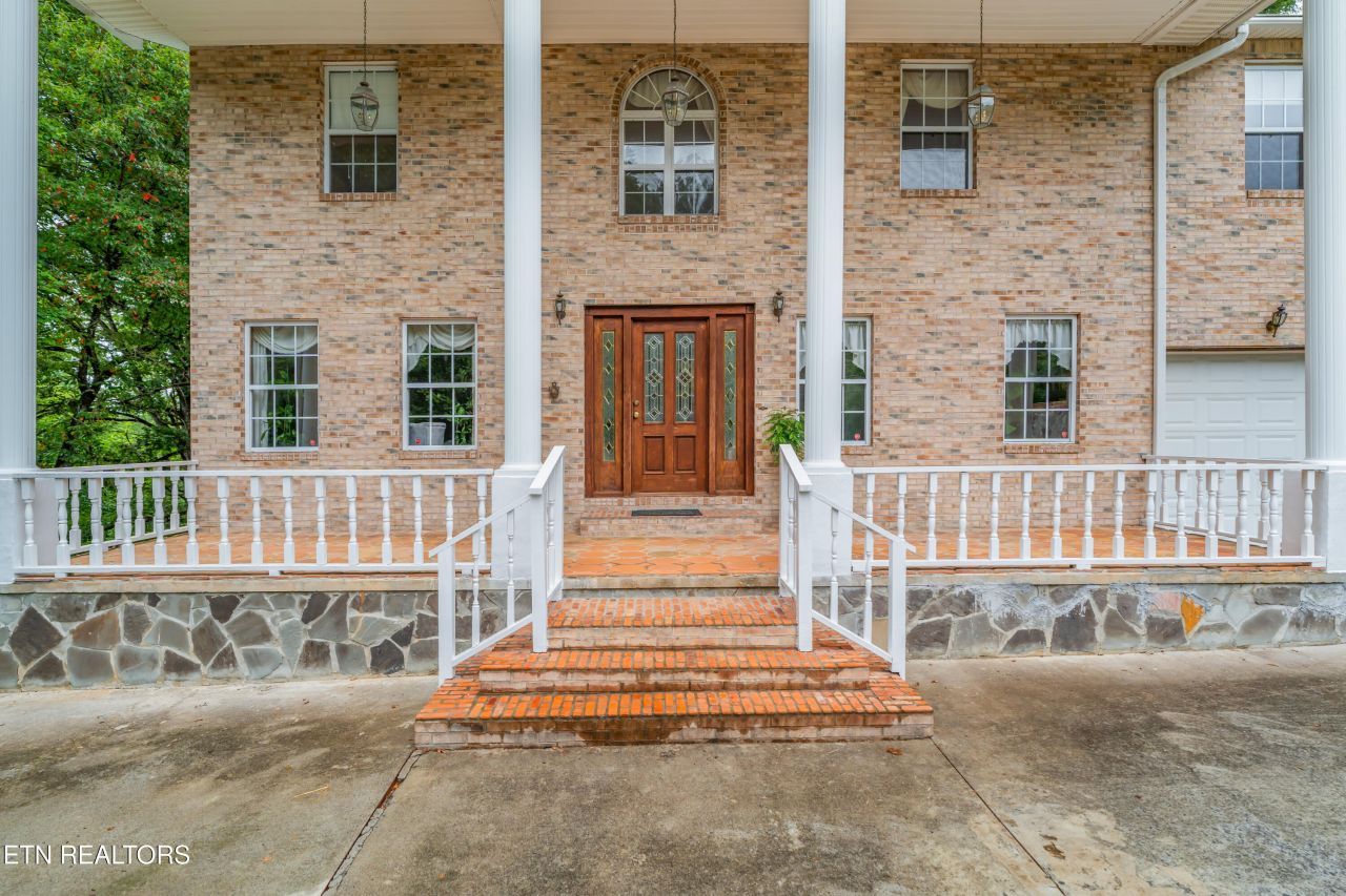 233 Duncan Hollow Rd, Harriman, TN 37748 Main Photo