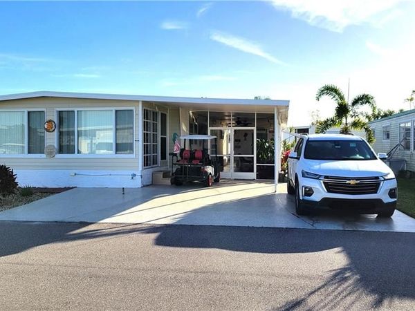 250 Hamlin DR, FORT MYERS, FL 33905
