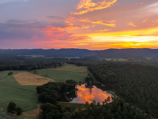 1129 Farmersville Road, Summerville, GA 30747