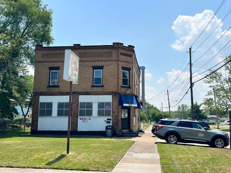 1700 E 31st Street, Lorain, OH 44055 Photo 2