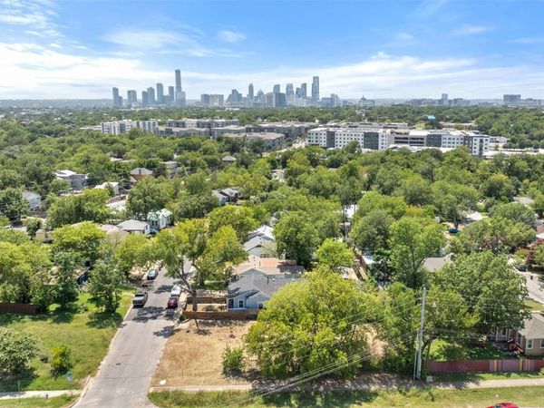 2956 Higgins ST, Austin, TX 78722