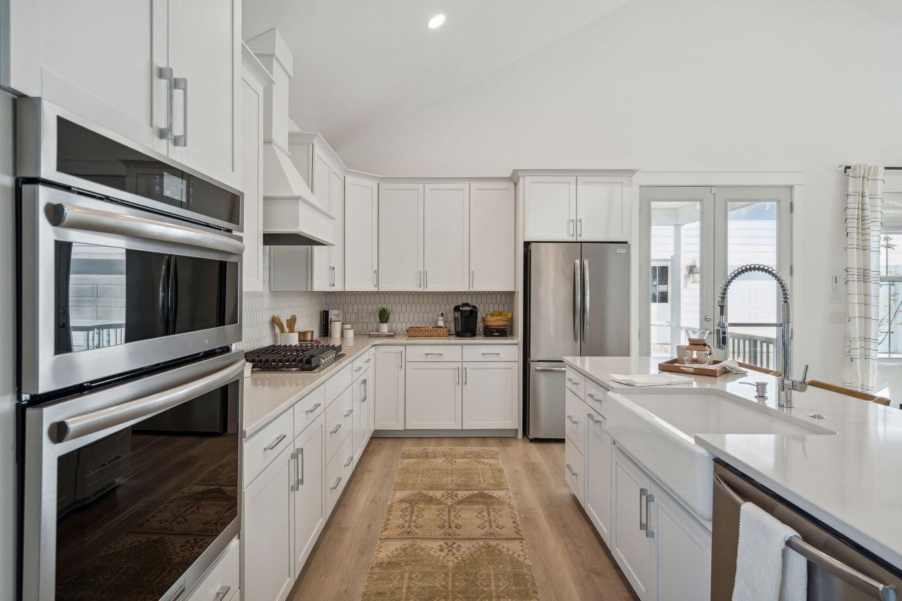 2116 Blue Bayou Boulevard Photo 9