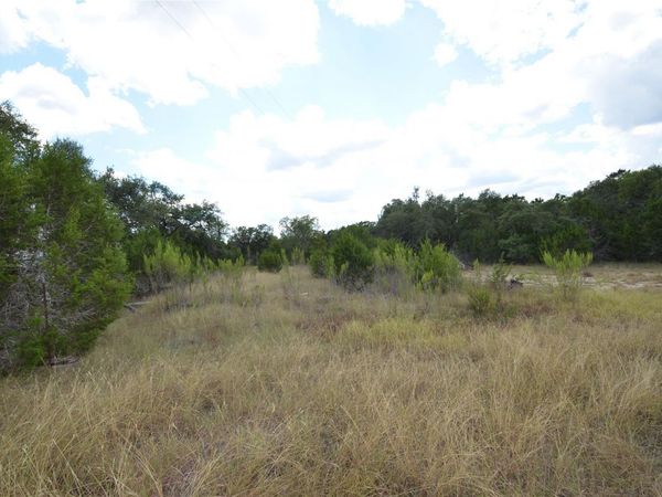 360 Jennifer LN, Driftwood, TX 78619