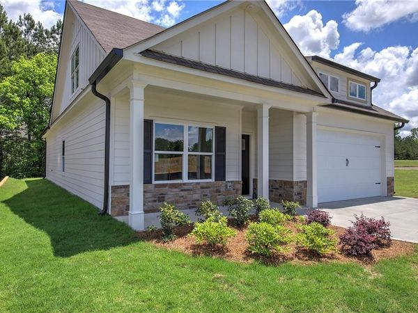 141 Sunflower Circle, Cartersville, GA 30121